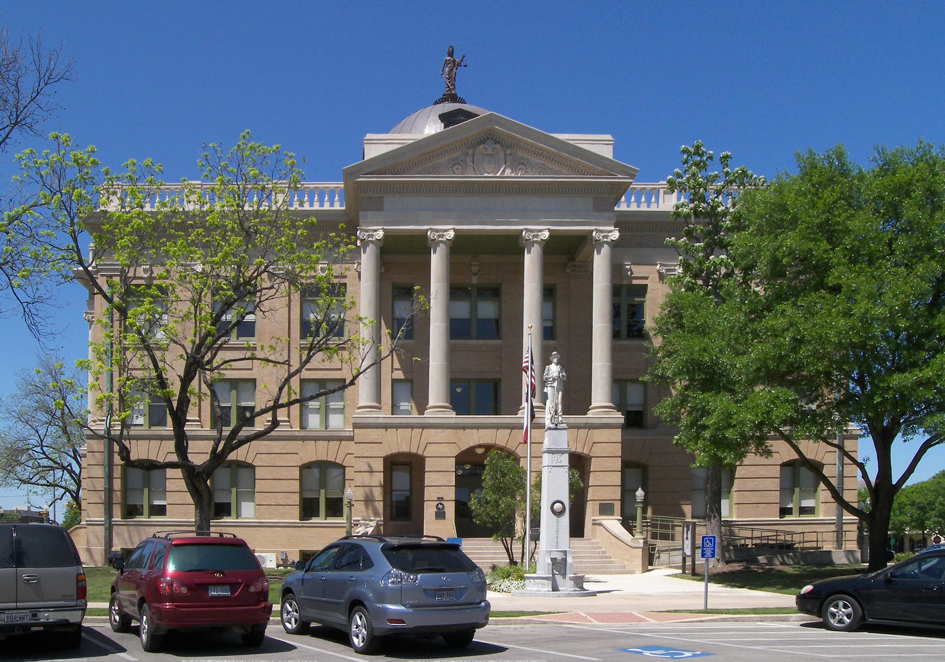 Williamson County Courthouse on the square in Georgetown